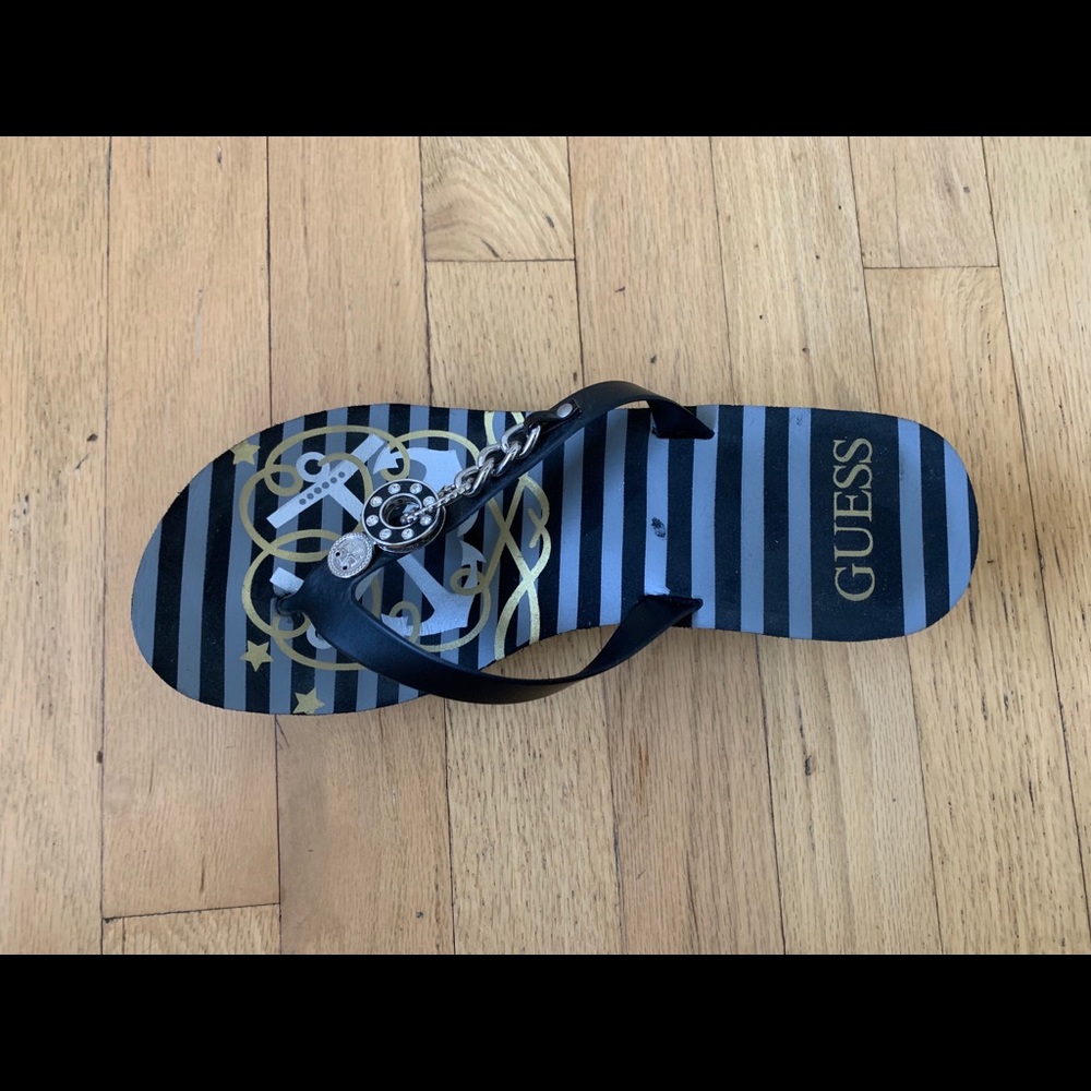 Guess flip flops